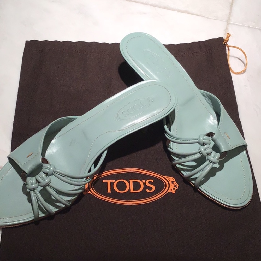 Tod’s light blue/ green sandal